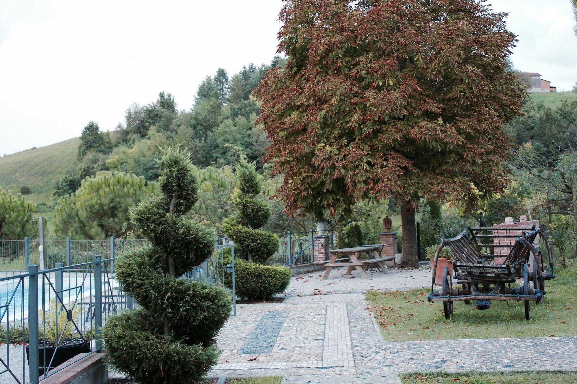 Cascina Castagneto 호텔 CastellʼAlfero 외부 사진