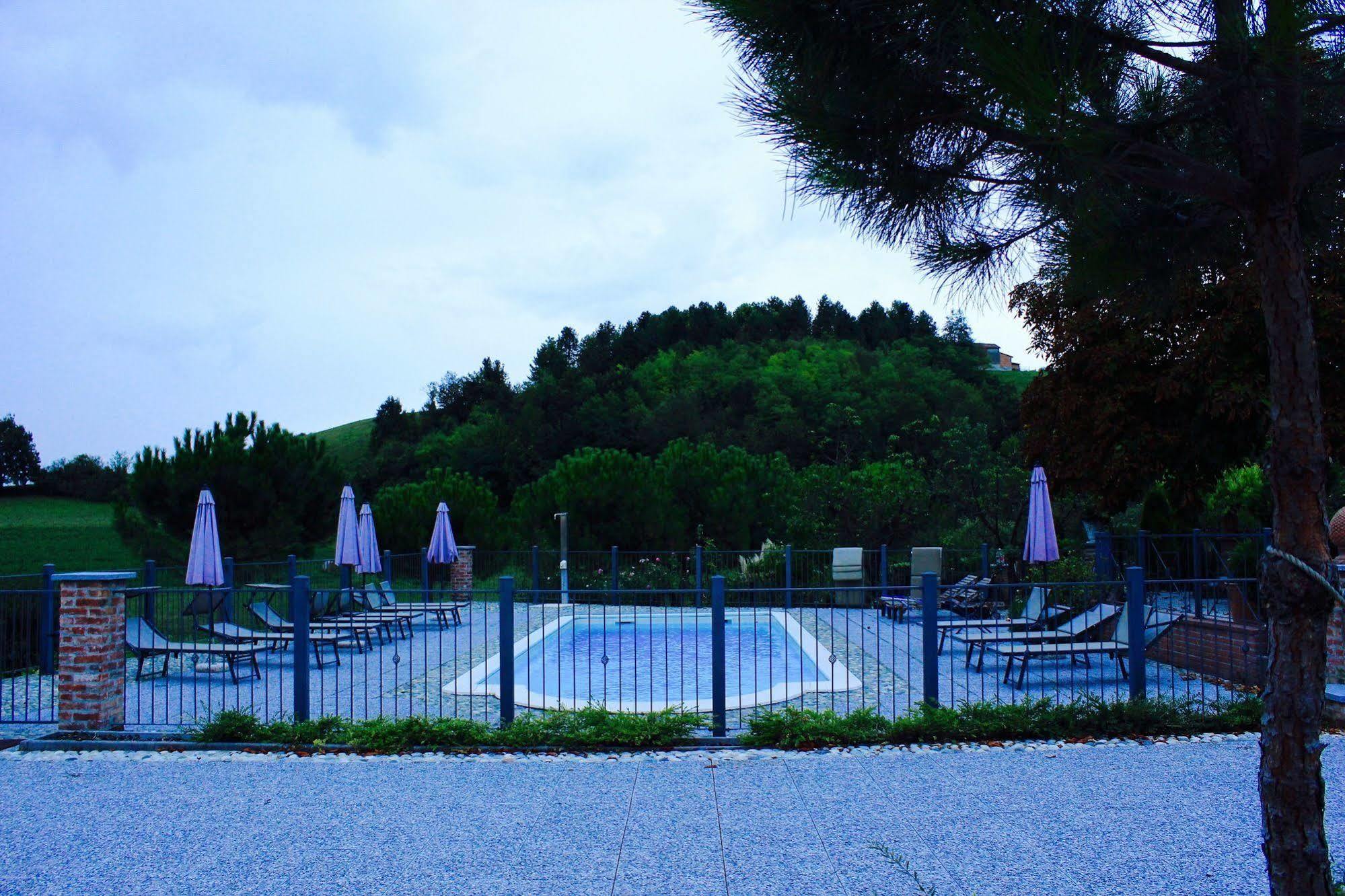 Cascina Castagneto 호텔 CastellʼAlfero 외부 사진